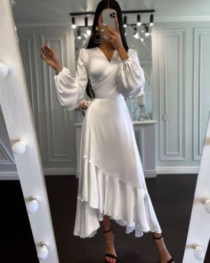 Елегантна бяла рокля от сатен - код 2340