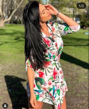 Къса секси рокля с цветя - код 3318